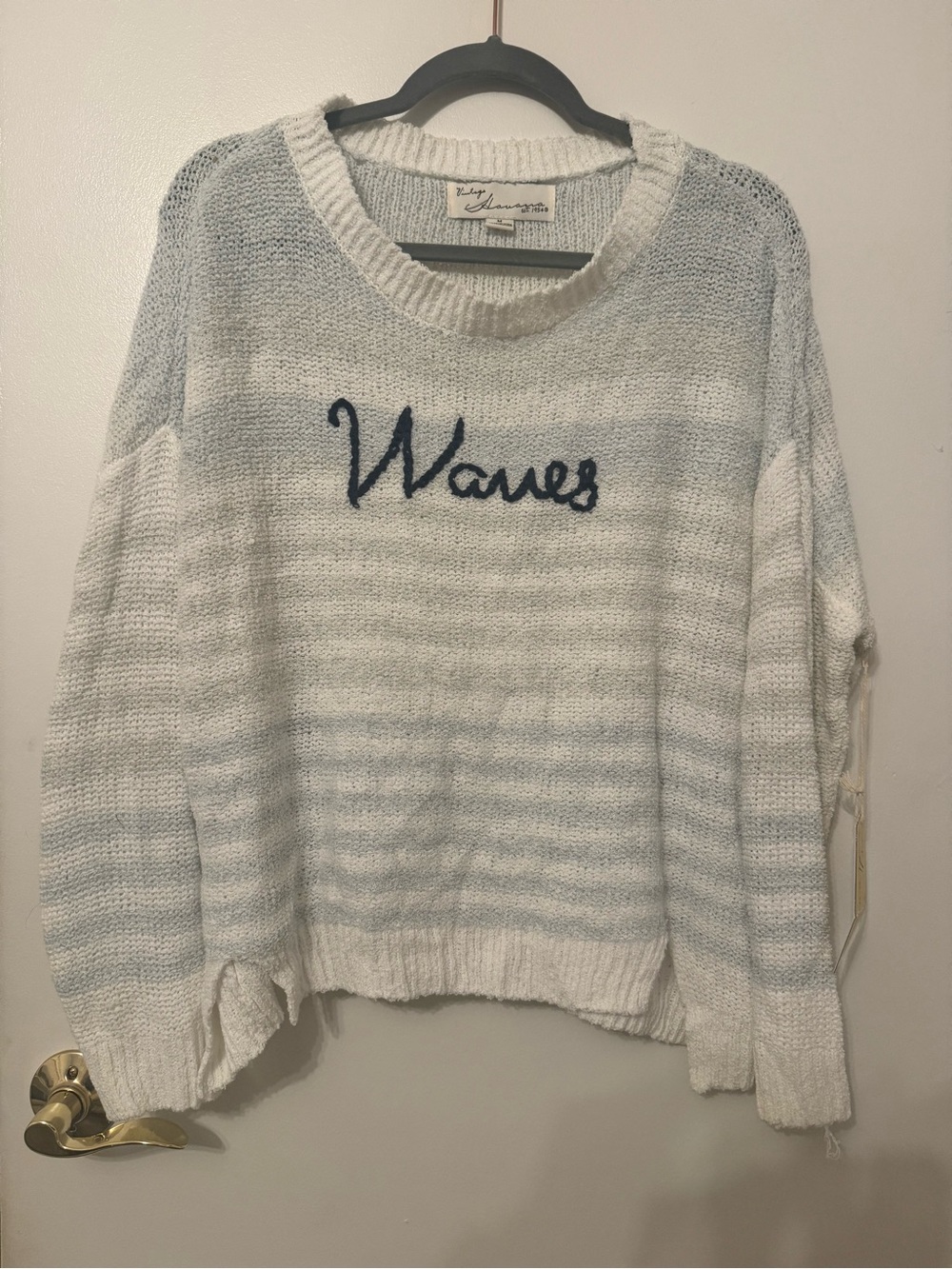 Vintage Havana Waves Embroidered Crewneck Sweater - White & Light Blue